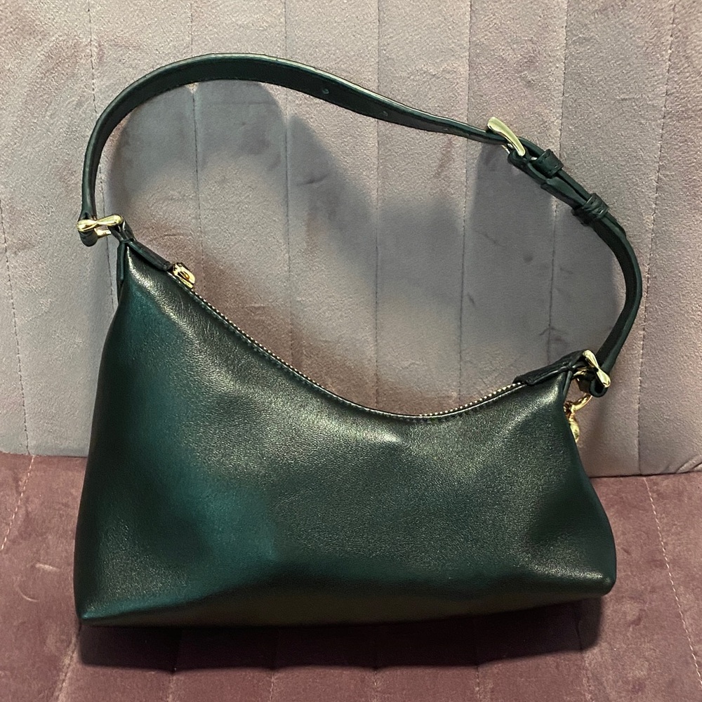 Aupen Black Leather Shoulder Bag - Picture 7 of 11